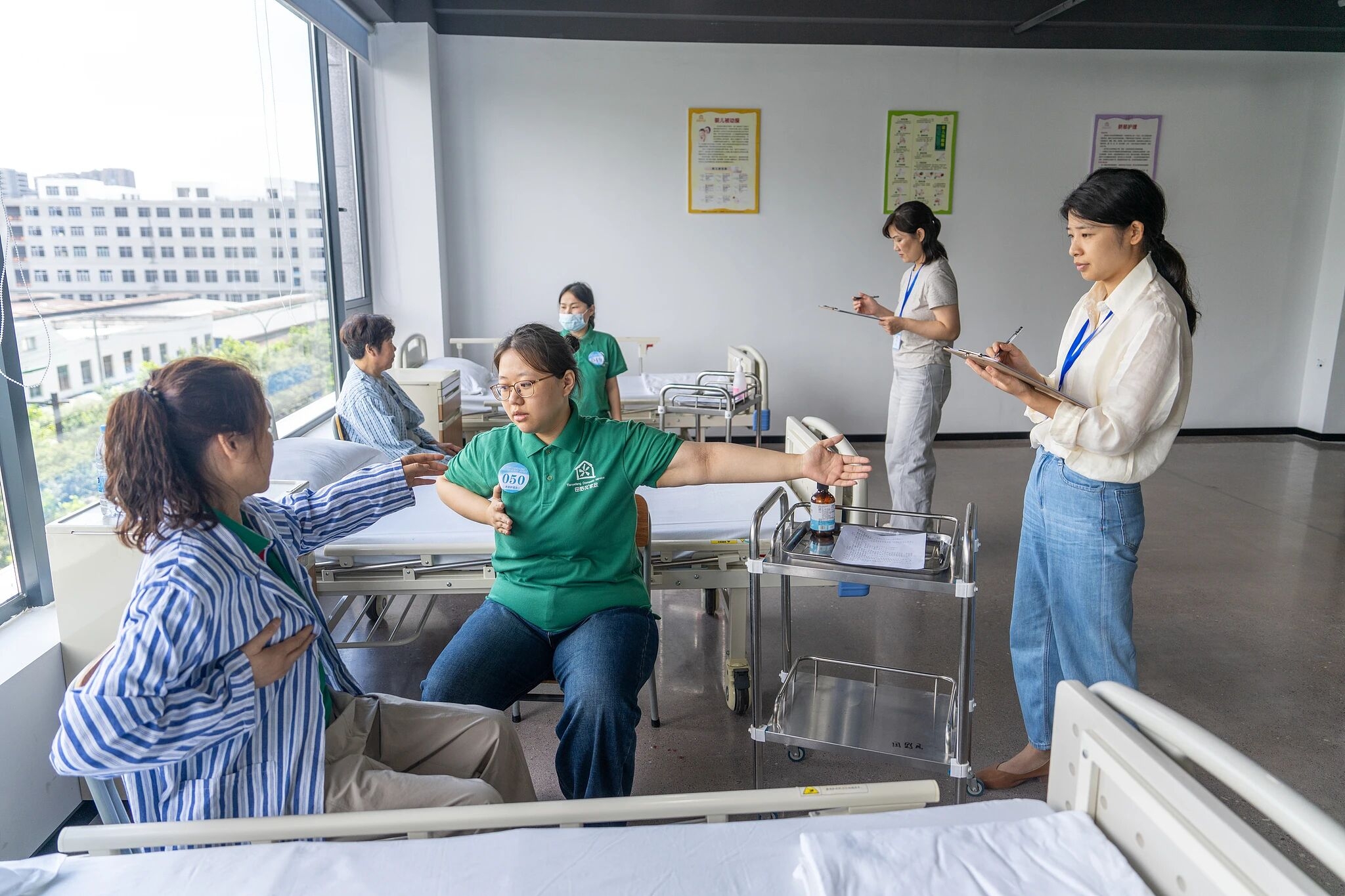 国家设立养老服务师职业资格！报考条件→